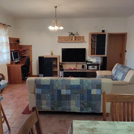 Διαμέρισμα Apartman Ivo Supetar